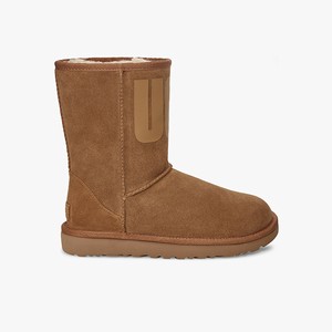 Ugg Classic Short Rubber Logo Women Classic Boots Brown (2904QWBFO)